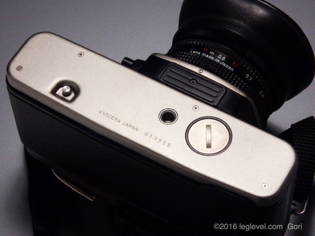 leglevel.com:CONTAX S2 + Tessar T* 45mm F2.8:101studio